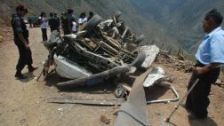 Cuatro personas mueren al estrellarse en la carretera Central