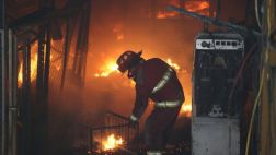 Trujillo: Incendio consumió almacenes de empresa agroindustrial