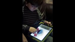 Una mujer denuncia a Google porque su hijo compró en línea
