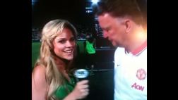 La mirada indiscreta de Louis van Gaal a una periodista