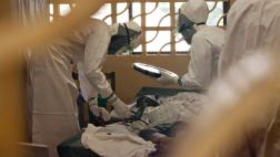 El ébola mató a destacado médico en Liberia