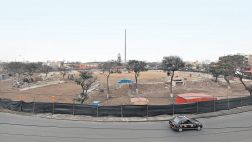 Plaza a la Bandera pasa las Fiestas Patrias en ruinas