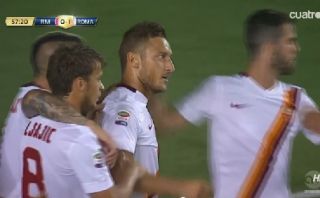 Real Madrid perdió 1-0 ante Roma por golazo de Totti