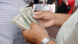 El dólar sube pero la bolsa limeña anota pérdidas en apertura