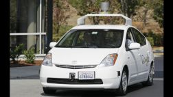 Reino Unido prepara el camino para los coches autónomos