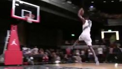 A lo Michael Jordan: joven basquetbolista clavó genial canasta
