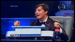 La banda: Salim Vera lució look al estilo emo