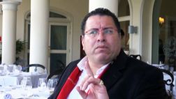 Phillip Butters: "Si me dicen homofóbico, no me zumba"