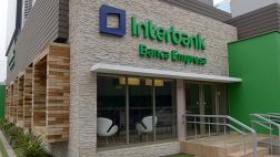Interbank espera superar problema informático esta noche