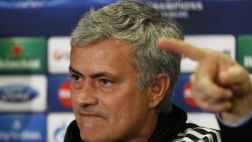 Mourinho volvió a la carga y tuvo duras palabras contra árbitro