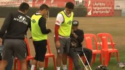 Jefferson Farfán visitó los entrenamientos de la selección