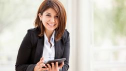 Éxito laboral: 4 formas de impresionar al jefe con tu trabajo