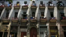 Janine Costa y Alejandro Gutiérrez fotografían Cuba en 2 ruedas