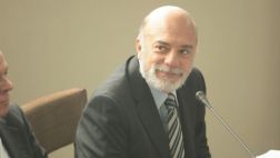 Rómulo León ahora es consultor de candidatos a elecciones