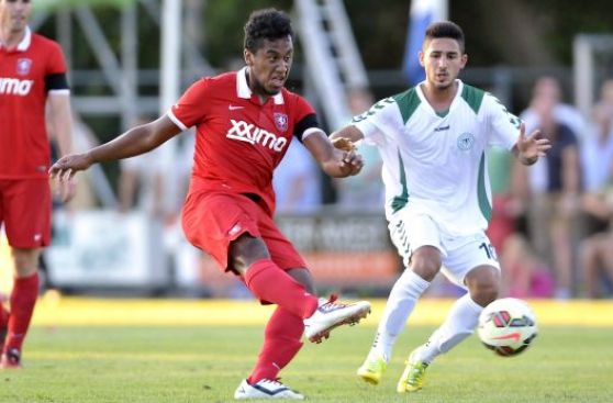 Renato Tapia debutó en el FC Twente de Holanda con empate