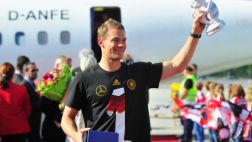 Manuel Neuer elegido mejor futbolista del año en Alemania