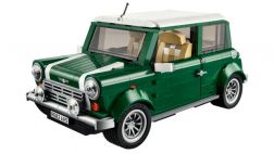 Un Mini Cooper hecho en piezas de Lego