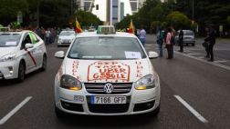 Berlín multará con US$ 33 mil el uso de "Uber" para buscar taxi