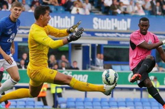 Con gol de Jackson Martínez el Porto abrió la Liga de Portugal