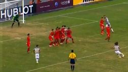 Otro lujo de Pirlo: gol de tiro libre por debajo de la barrera