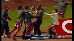 La 'U' venció 2-1 a Vallejo y tomó la punta del Apertura