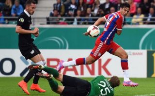 Claudio Pizarro anotó este gol en la victoria del Bayern Múnich