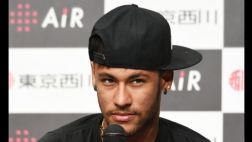 Siguen los retos: Neymar se baña en agua y reta a Camilo Zúñiga