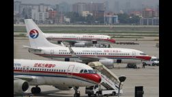 Avión retrasa su aterrizaje por siesta de los controladores