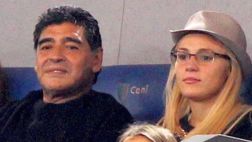 Diego Maradona acusa por hurto a su ex novia en Dubái