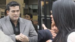 Vania Bludau y Christian Domínguez se encontraron en tribunales