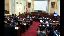 El otro hemiciclo: Funcionarios siguen atentos mensaje de Jara