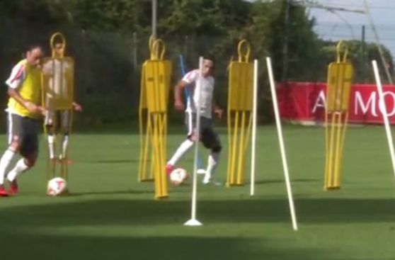¿Falcao o Berbatov, quién es más rápido en prueba con el balón?
