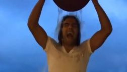 Radamel Falcao se sumó a la campaña del Ice Bucket Challenge