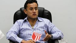 Peligra deseo de Richard Acuña de llegar a presidencia de FPF