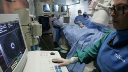El 47,7% de médicos especialistas se concentran en Lima
