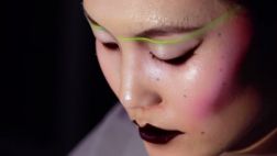 Observa cómo el rostro de esta persona cambia en segundos