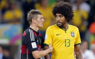 Brasileño Dante todavía sufre la derrota por 7-1 ante Alemania