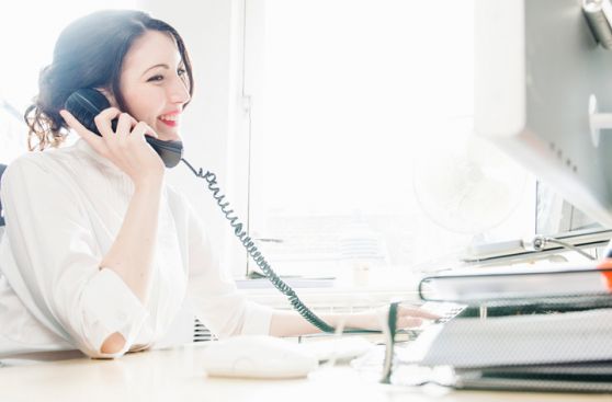 ¿Nueva en la oficina? Sigue estos cinco consejos