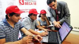 Habrá 25 mil becas para estudiar en Perú y el exterior en 2015