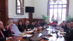 Ministros se comprometen a mantener "vocación de diálogo"