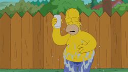 Homero Simpson aceptó el reto del Ice Bucket Challenge
