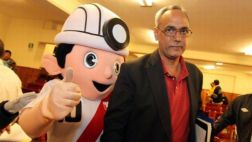 Manuel Burga no acompañó a Perú Sub 15 en Nanjing. Sepa por qué
