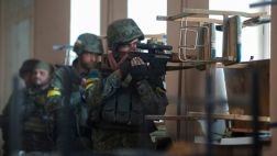 Más de 1.000 soldados rusos combaten en Ucrania, afirma OTAN