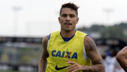Paolo Guerrero es llamado en Brasil "extranjero de segunda"