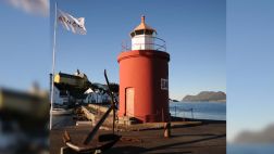 Este faro se convierte en un hotel de un solo cuarto