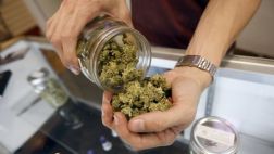 Una tienda de ropa de Estados Unidos ofrece marihuana gratis
