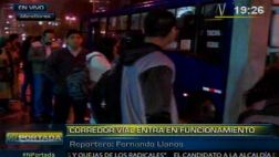 Buses repletos y largas colas deja primer día de corredor azul