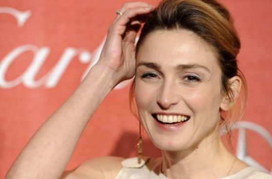 Condenan a revista "Closer" por foto de Julie Gayet