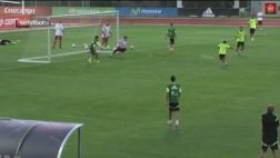 Tapadón de Iker Casillas en los entrenamientos de España