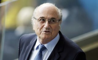 Blatter respalda a Rusia y rechaza cambios en el Mundial 2018